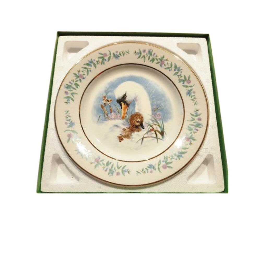 Avon Gentle Moments Porcelain Collector Plate Animals England 1975 Vintage